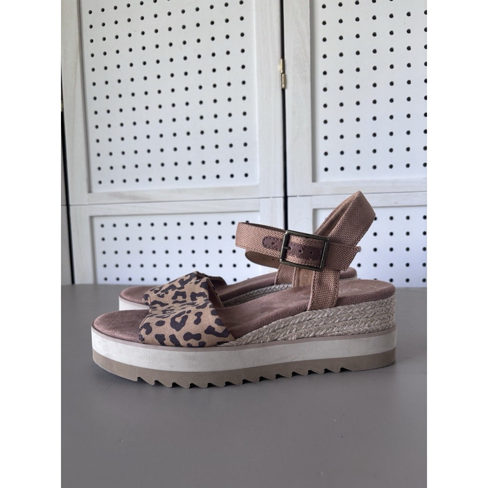 TOMS Women's Diana Wedge Sandals Espadrille Animal Print Size 9.5